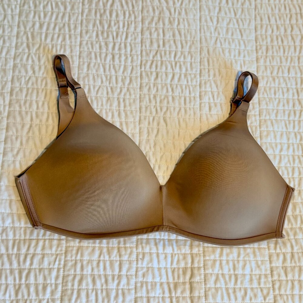 SOMA VANISHING 360 Wireless Bra SIZE 36C - Warm Amber